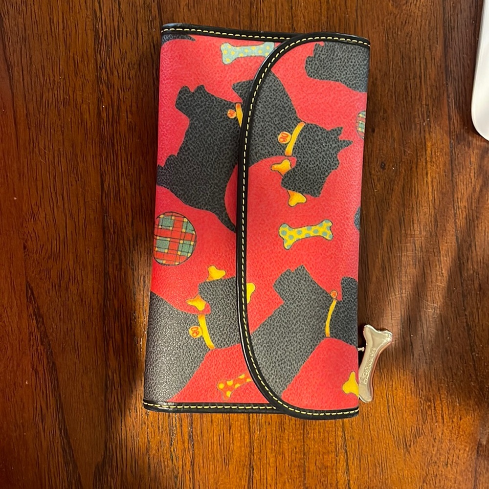 Dooney and Bourke Scottie wallet